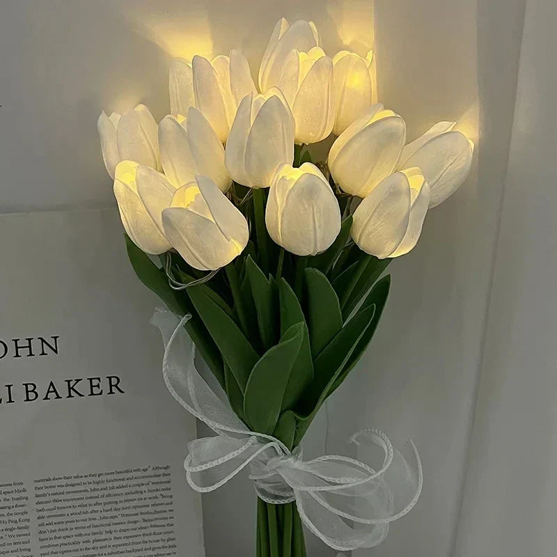 LED Nachtlampe Tragbar Tulpenform Modern - BerlinGlamour