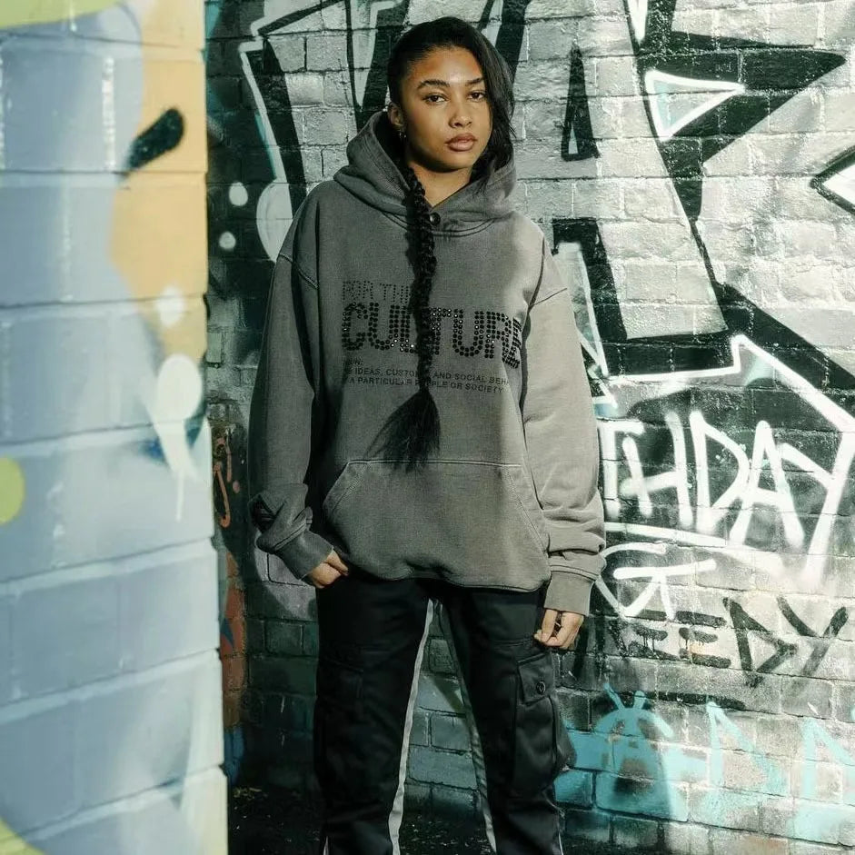 Streetwear Hoodie mit Strass-Steinen Trendig Schwarz - BerlinGlamour