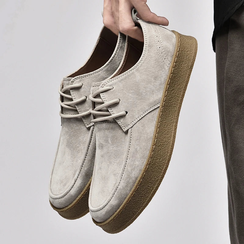 Elegante Herrenschuhe aus Wildleder Braun