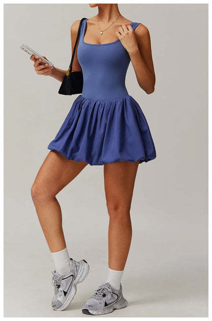 Damen Einteiler Sportlich mit Rocklook und Shorts