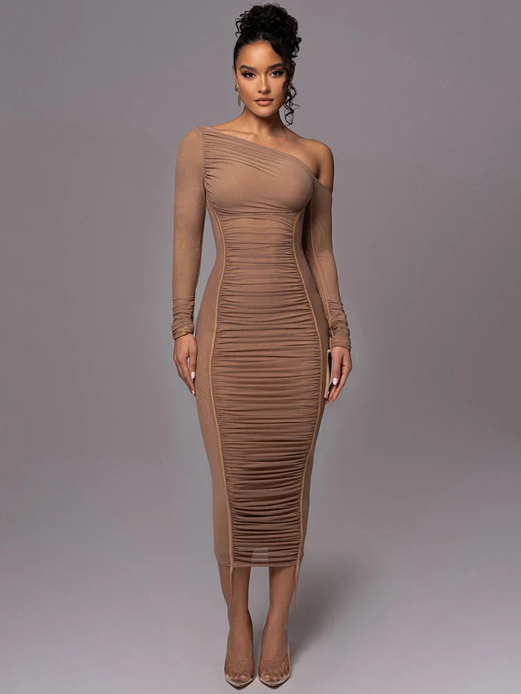 Madison Midi Kleid in Braun – figurbetonendes Design