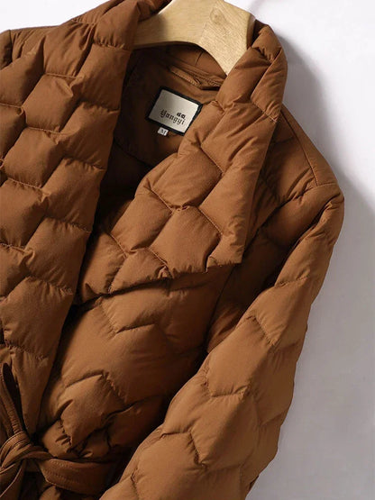 Gesteppte Damenjacke Karomuster Gürtel Modern