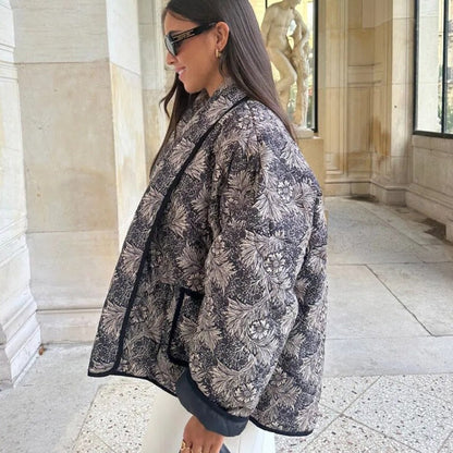Elegantes Damenjacke mit Bedruckung Modern