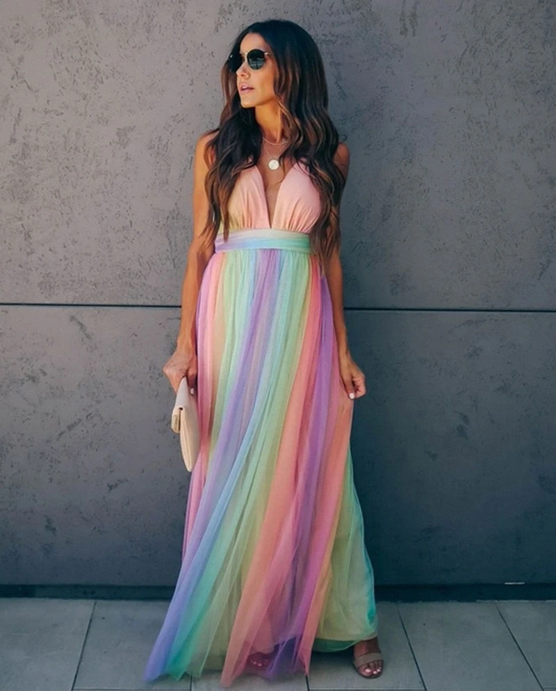 Buntes Regenbogenkleid Farbenfroh Auffällig Frauenkleid