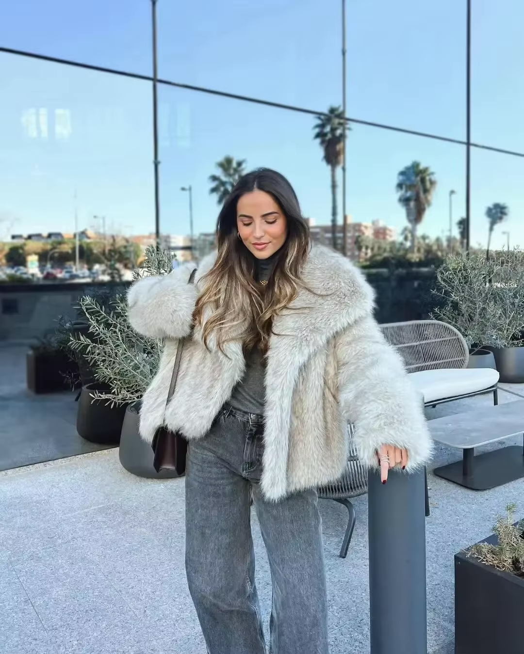VelvetFur Damen Wintermantel Faux Fur Luxus