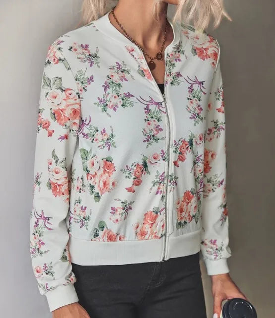 Avelena: lockere bedruckte Bomberjacke
