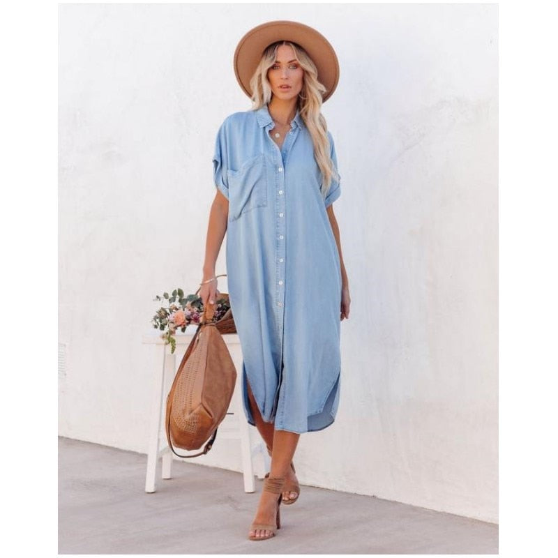 Kurzes Damen-Denim-Hemdkleid in Hellblau