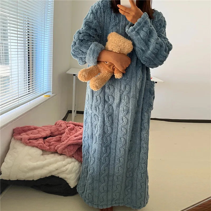 Weiches Fleece Kleid Teddylook Warm - BerlinGlamour