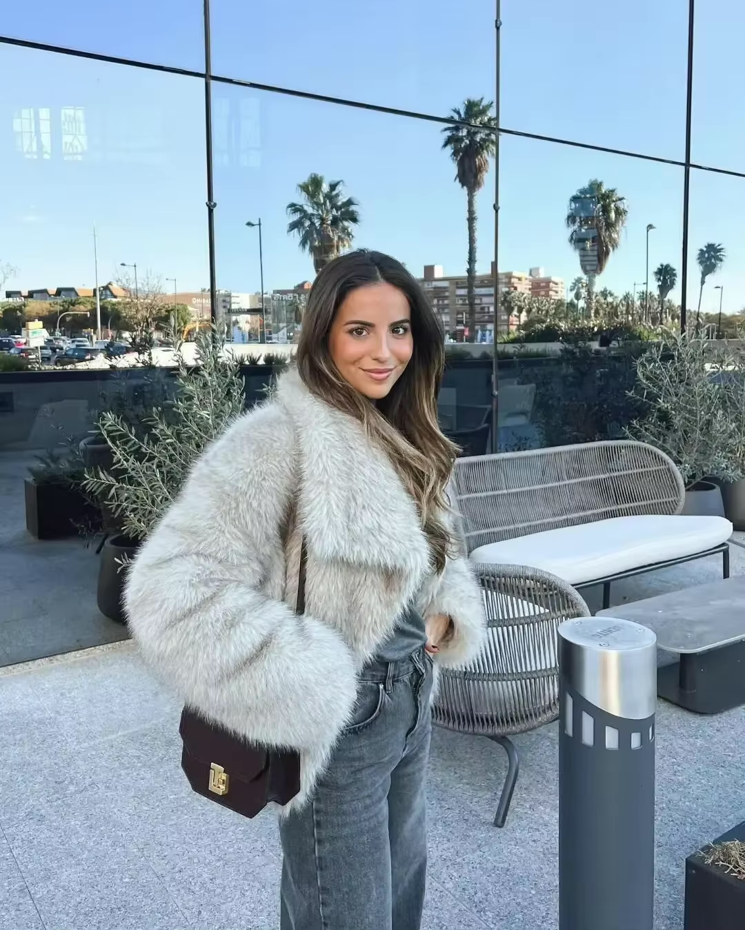 VelvetFur Damen Wintermantel Faux Fur Luxus