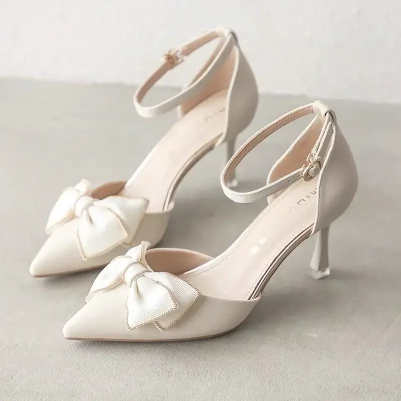 Stilettos Schuhe Spitz Absatz mit Fliege