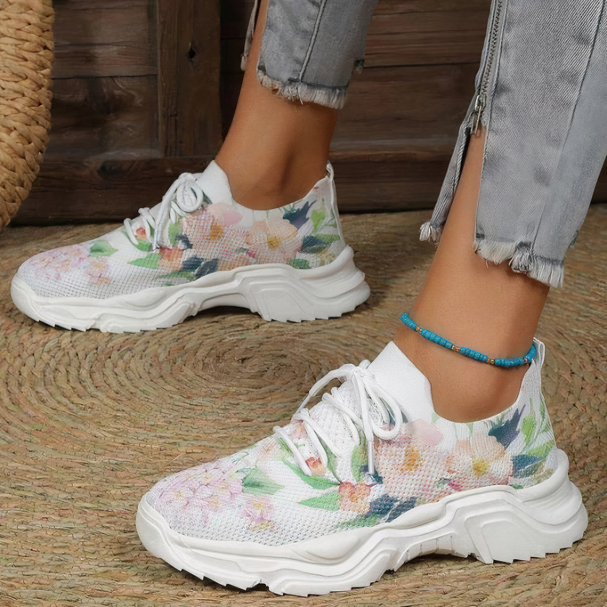 Blumenmuster-Schnürschuhe von Sika - Orthopädisch