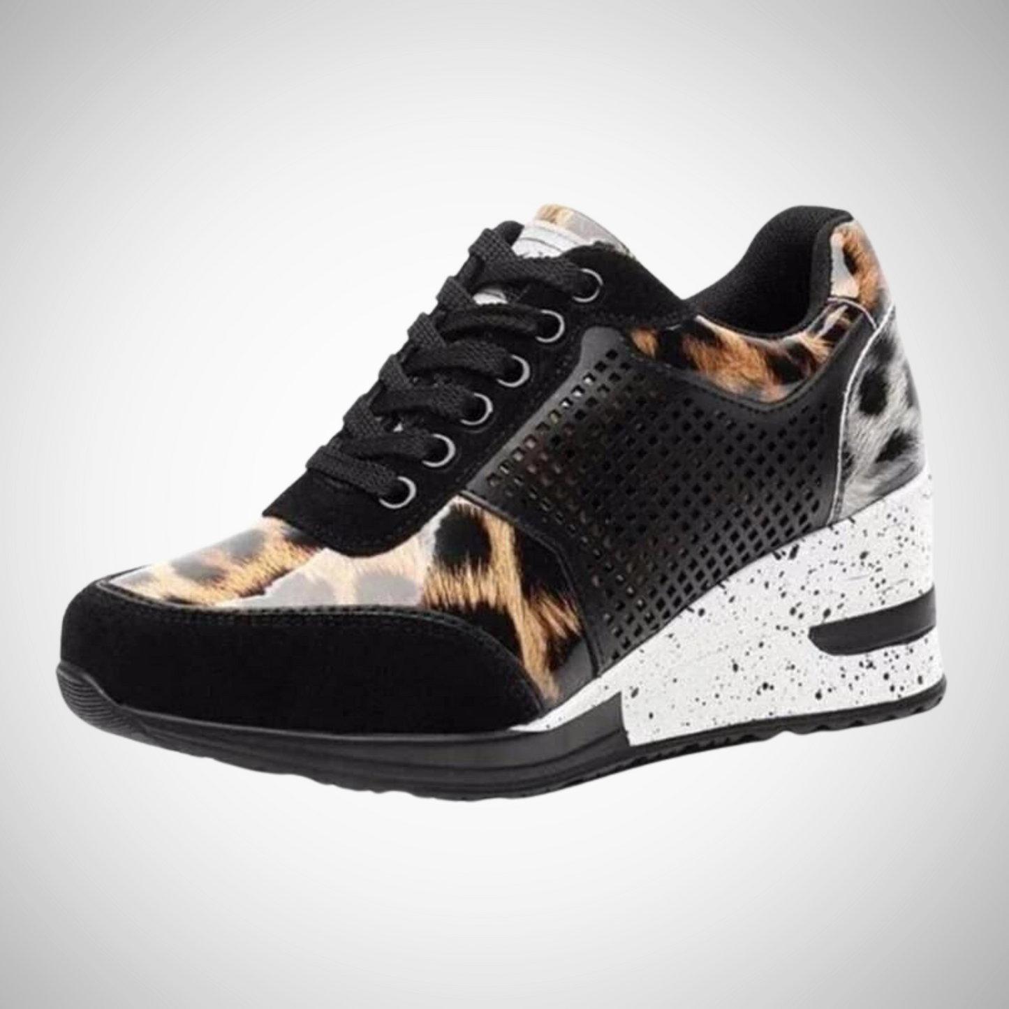 Cami Keile Sneakers
