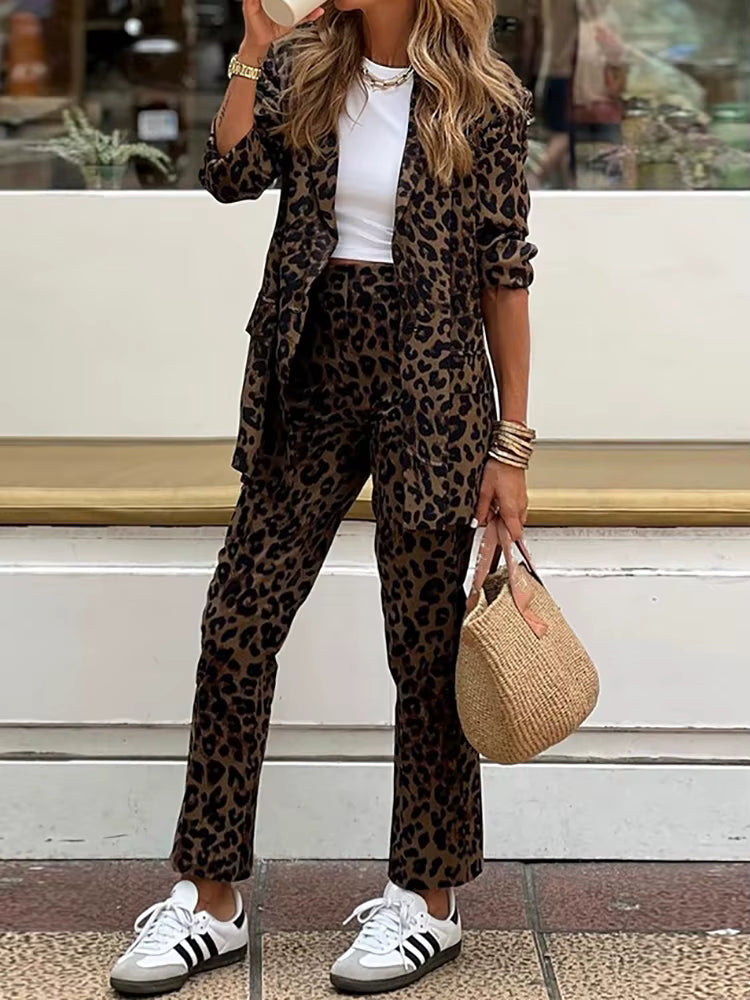 Damen Outfit Set: Leopard Blazer mit passender Hose - BerlinGlamour