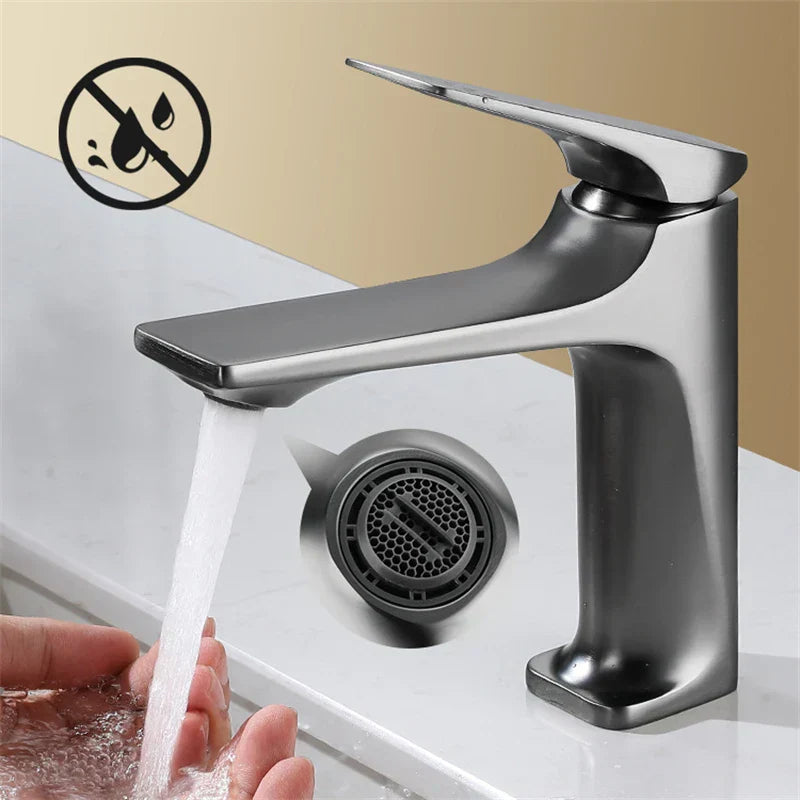 Eleganter Badezimmer Wasserhahn mit Einhebel Modern