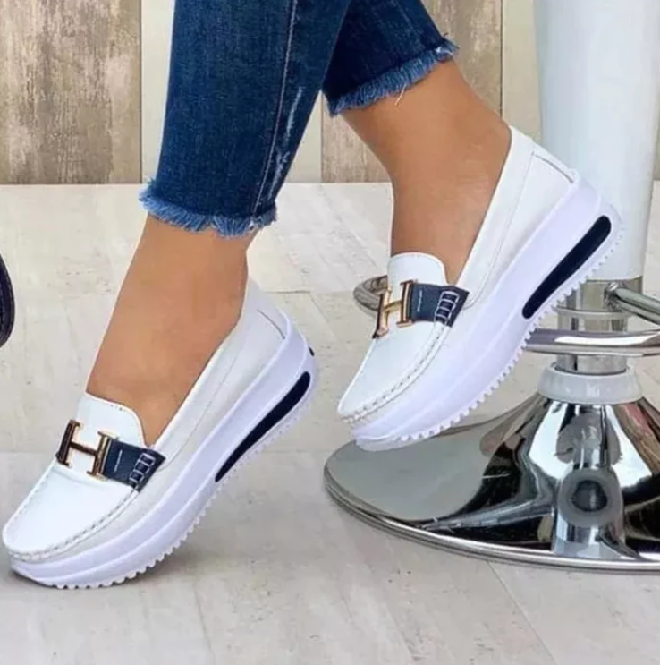 Schicke orthopädische Schuhe für Damen