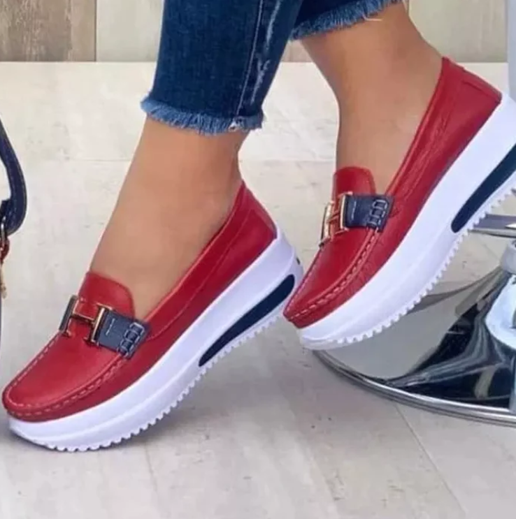 Schicke orthopädische Schuhe für Damen