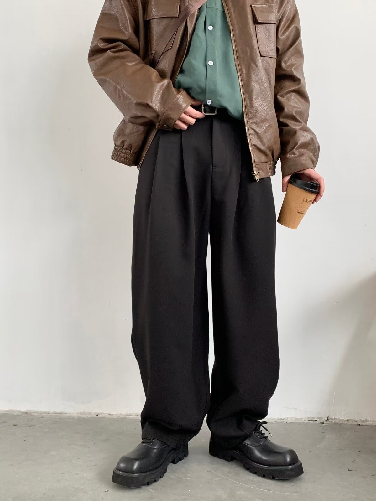 Bequeme Herrenhose Baggy Plissiert Locker - BerlinGlamour