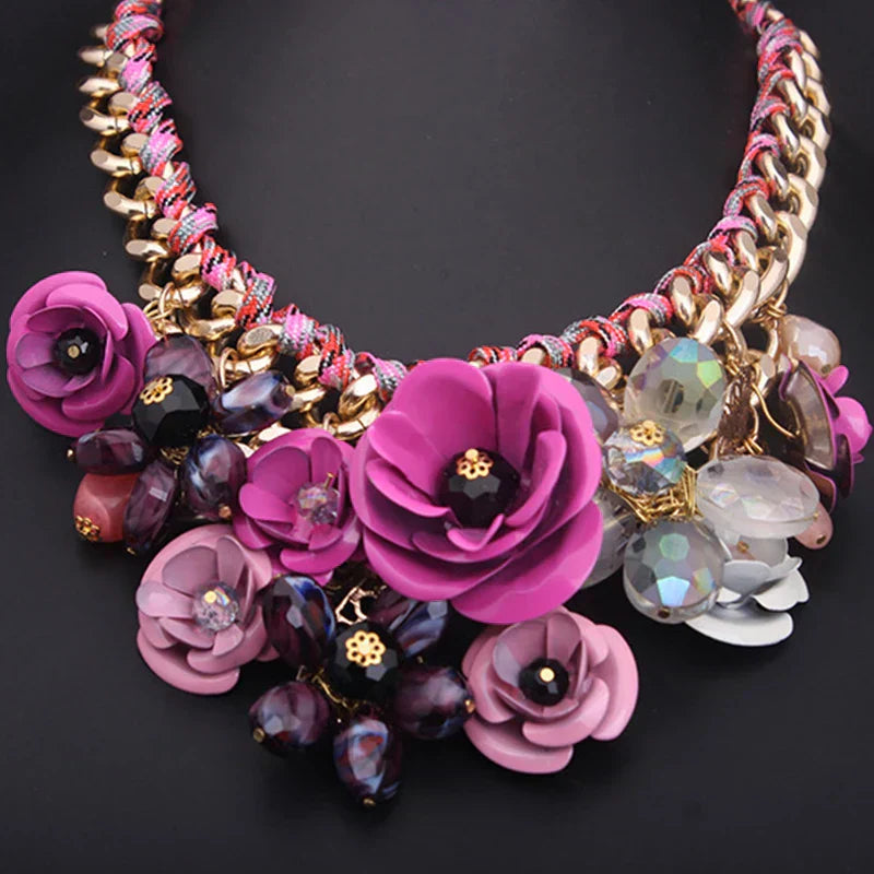 Elegante Halskette Blumenmuster Statement Schmuck Damen Geschenk