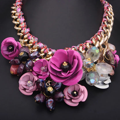 Elegante Halskette Blumenmuster Statement Schmuck Damen Geschenk
