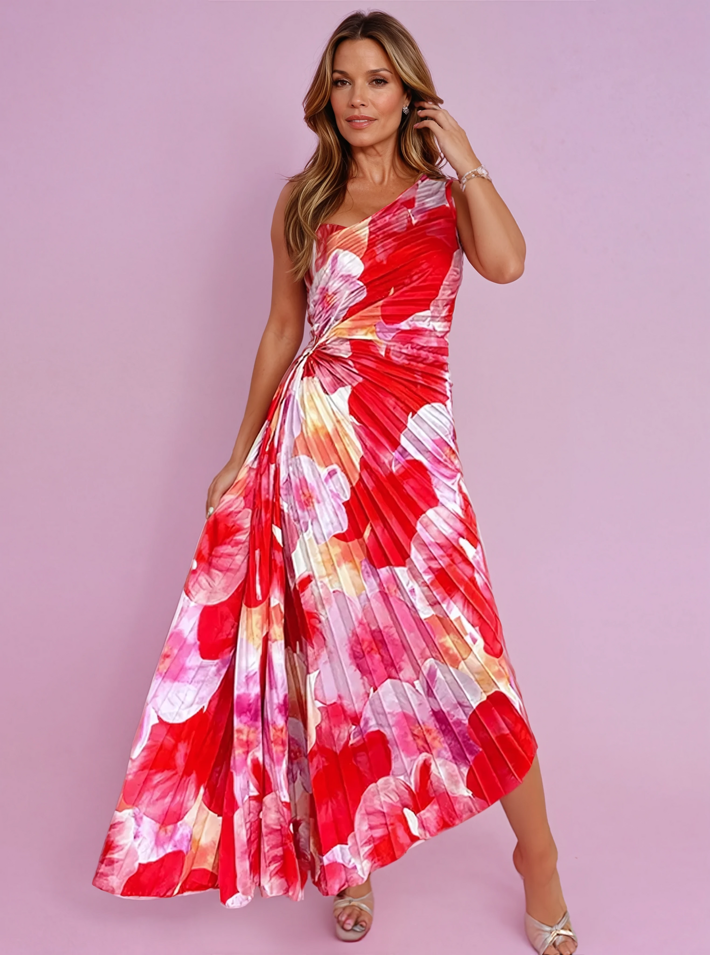 Elegantes Frauenkleid mit Plißen und Blumenmuster - BerlinGlamour