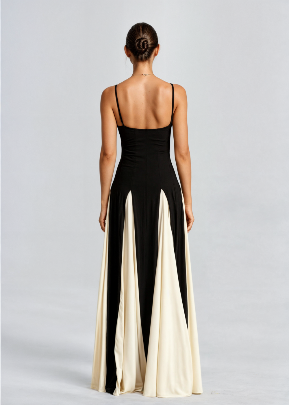 Elegantes Maxikleid mit Ausschnitt und Ruffles