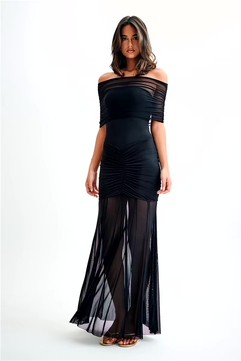 Elegantes Maxi-Kleid mit Off-Shoulder Mesh und figurbetontem Schnitt