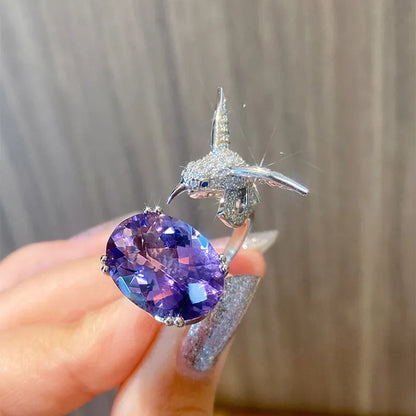 Edelstein Ring mit Hummingbird Motiv Elegant - BerlinGlamour