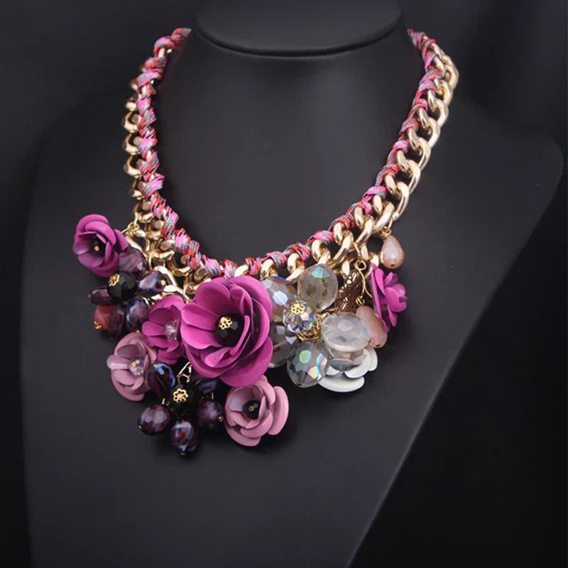 Elegante Halskette Blumenmuster Statement Schmuck Damen Geschenk