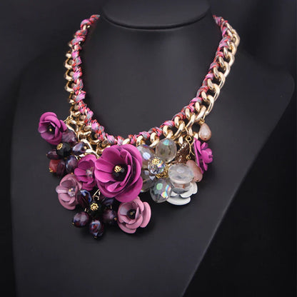 Elegante Halskette Blumenmuster Statement Schmuck Damen Geschenk