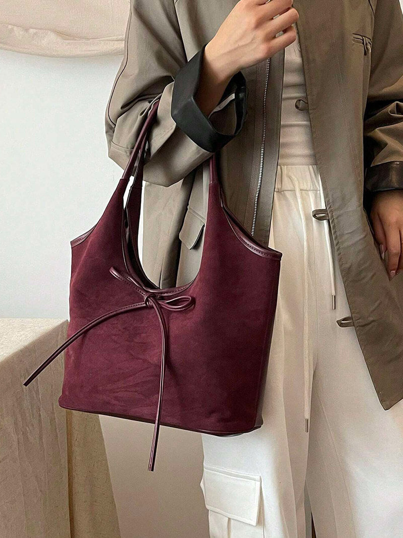 Elegante Lederschultertasche Schwarz Suède - BerlinGlamour