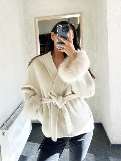 Damen Kurzmantel mit Kunstfellbesatz Eleganter Wintermantel
