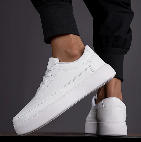 Stylische weiße Sneaker für Herren mit komfortablem Design 3