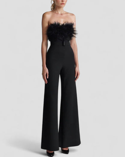 Trägerloser Abend-Jumpsuit mit Federdetail 3