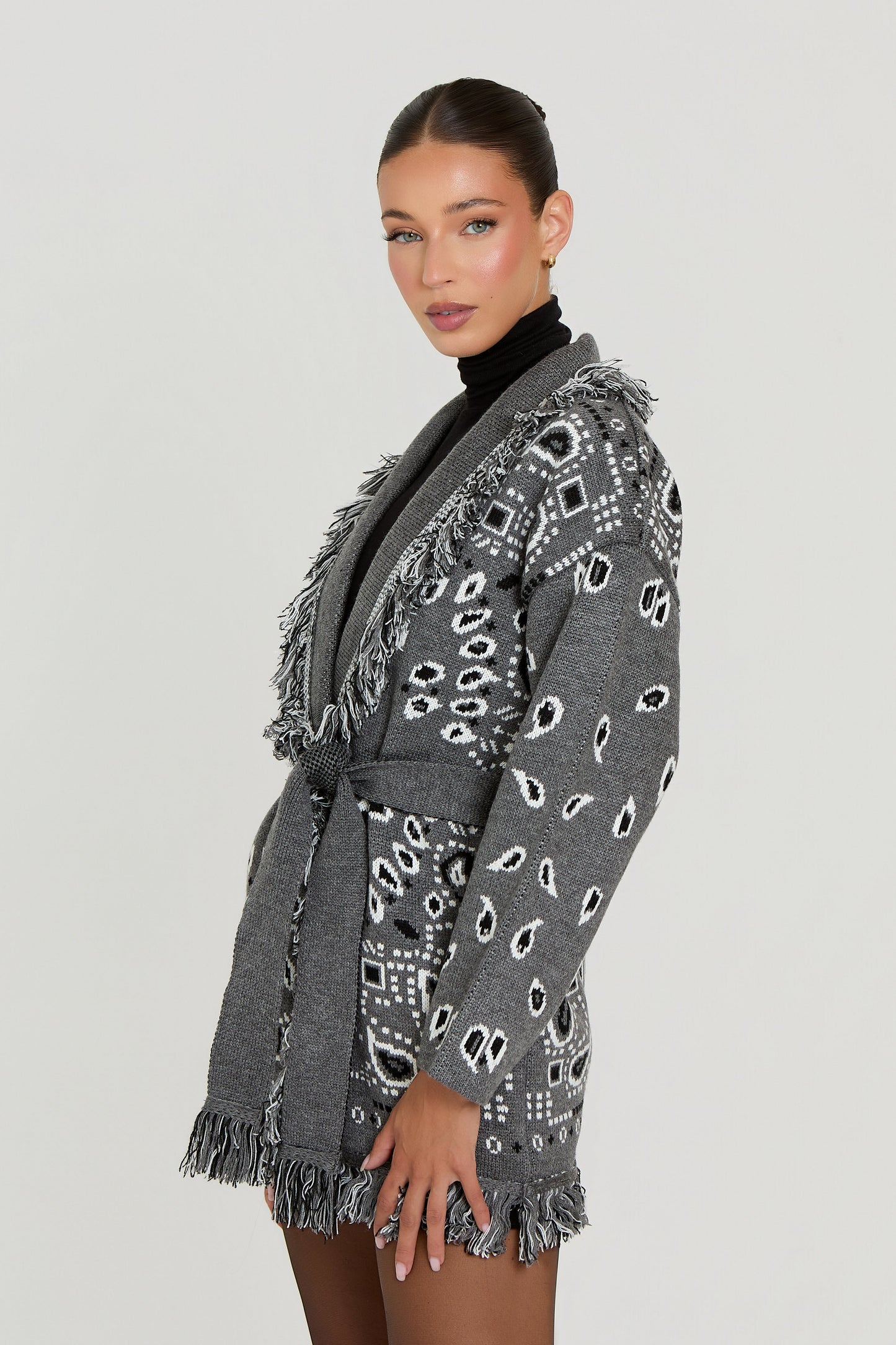 Damen Cardigan Strickjacke Warm mit Fransen und Muster