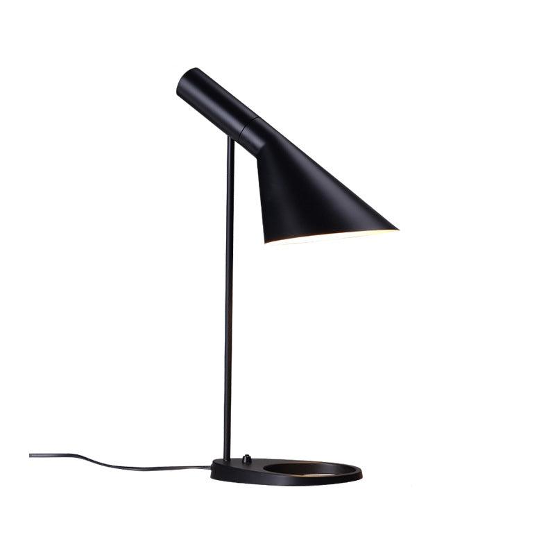 Moderne LED Tischlampe Elegante Minimalistisch