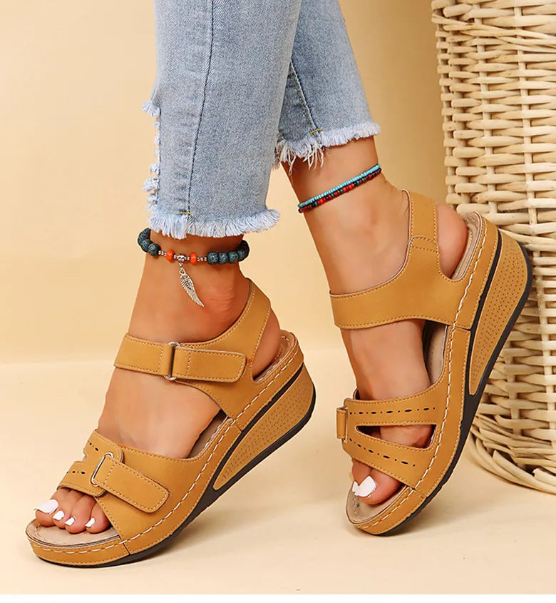 Veritty Damen-Keilsandalen mit weicher Sohle
