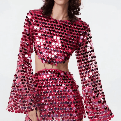 Glitzerndes Minikleid mit Pailletten und Cut-Out
