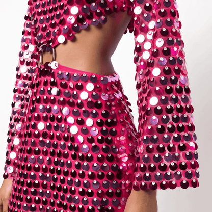 Glitzerndes Minikleid mit Pailletten und Cut-Out