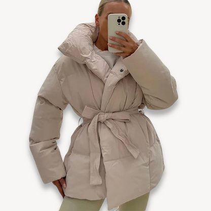 VogeLuxe | Elegante warme Parkajacke für Damen 9