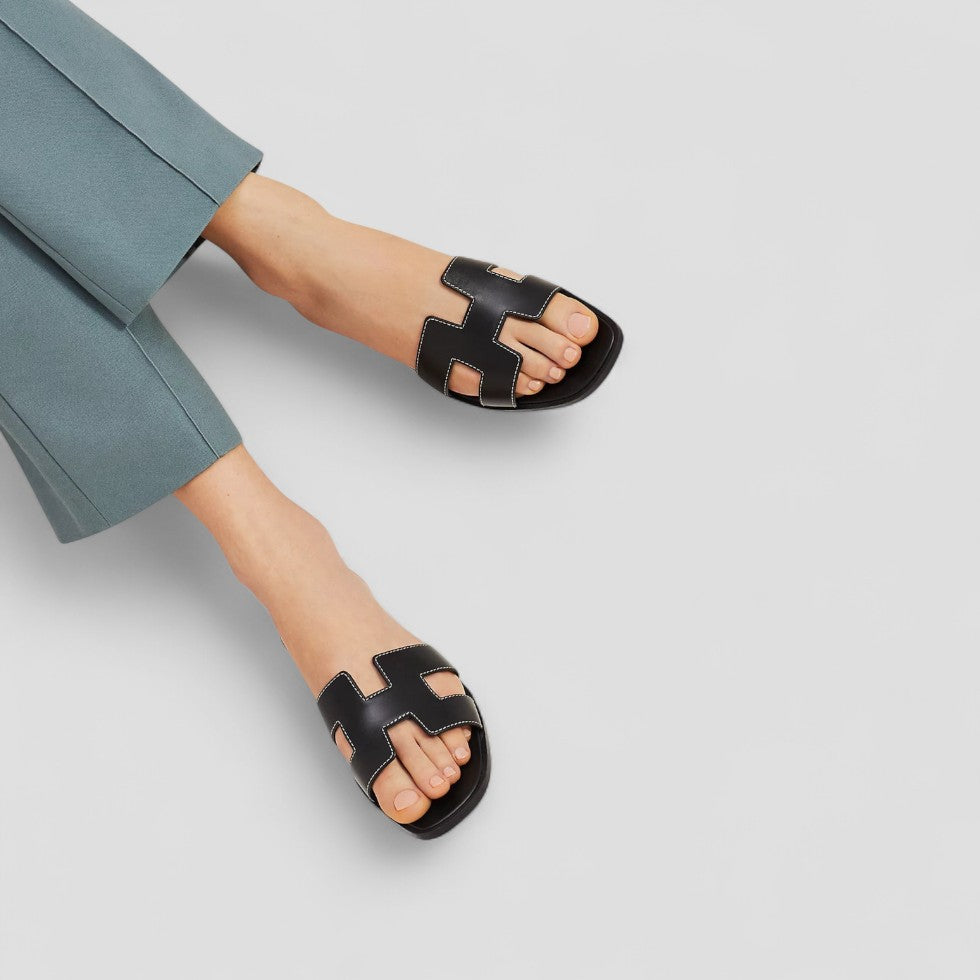 VogeLuxe | Flache Sandalen mit offener Spitze für Damen 1