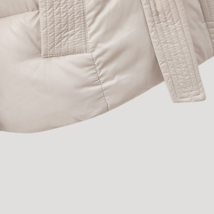VogeLuxe | Gesteppte, kurze Damen-Pufferjacke mit Kapuze 2