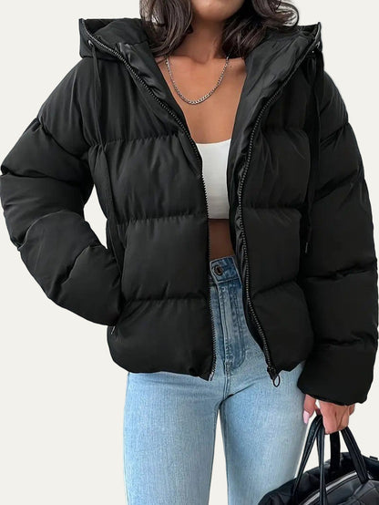 VogeLuxe | Kurze Damen-Steppjacke mit Kapuze 1