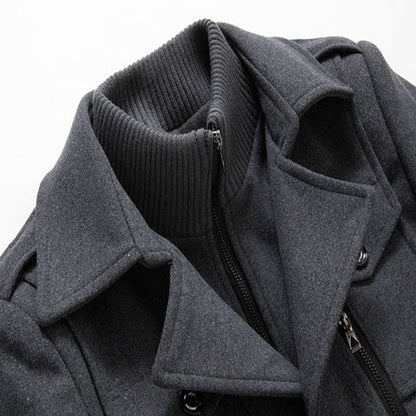 VogeLuxe | Kurzer Herren-Peacoat aus Wollmischung mit innenliegender Reißverschlussleiste 7