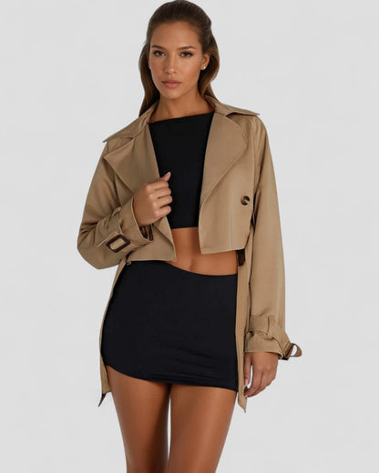VogeLuxe | Kurzer zweireihiger Trenchcoat für Damen 1