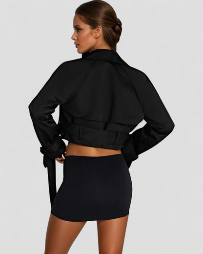 VogeLuxe | Kurzer zweireihiger Trenchcoat für Damen 6