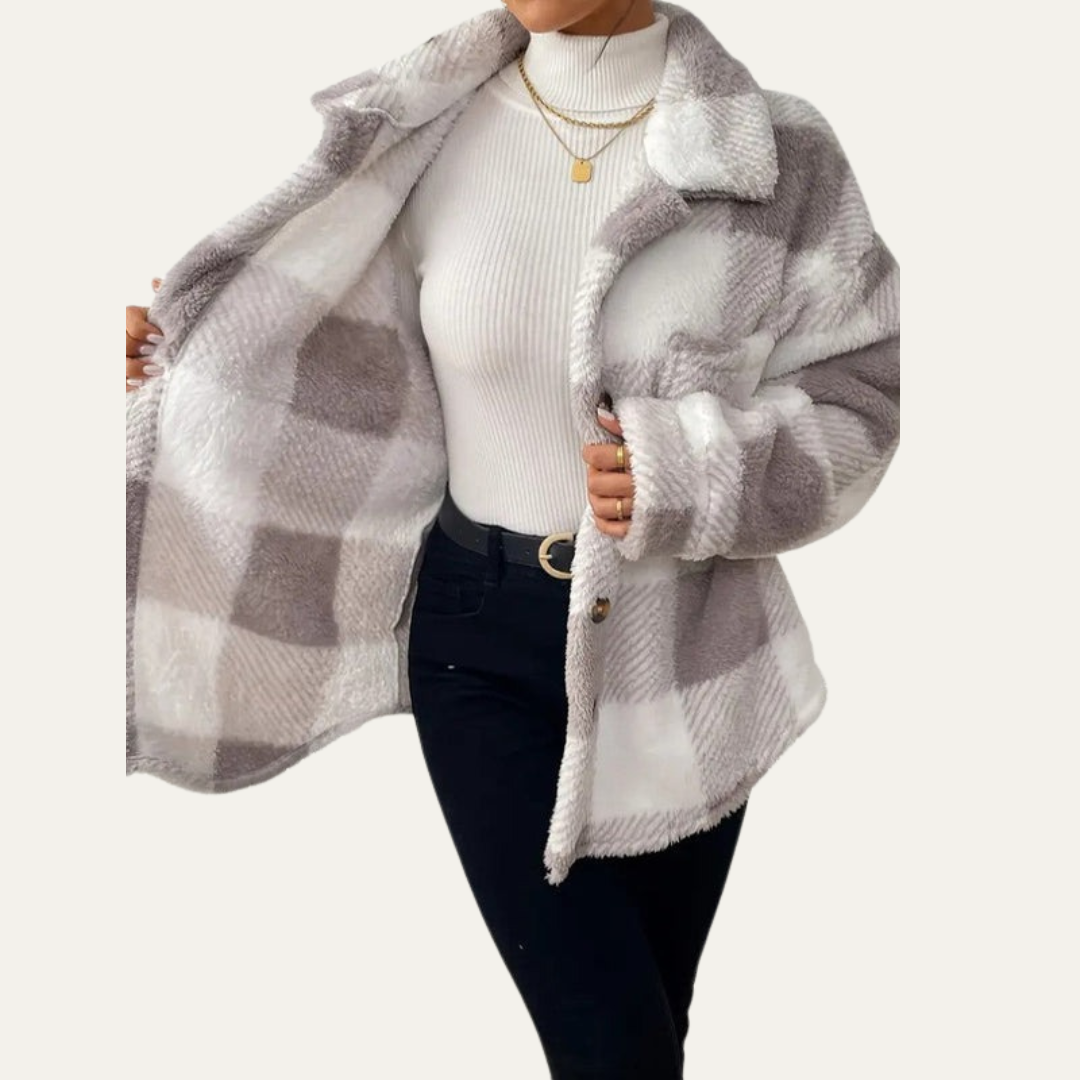 VogeLuxe | Oversized Damen-Shacket mit Karomuster 1