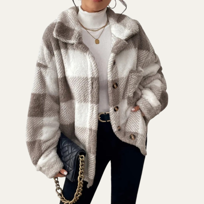 VogeLuxe | Oversized Damen-Shacket mit Karomuster 6