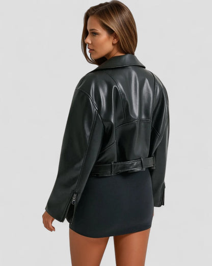 VogeLuxe | Schwarze kurze Lederjacke für Damen 4