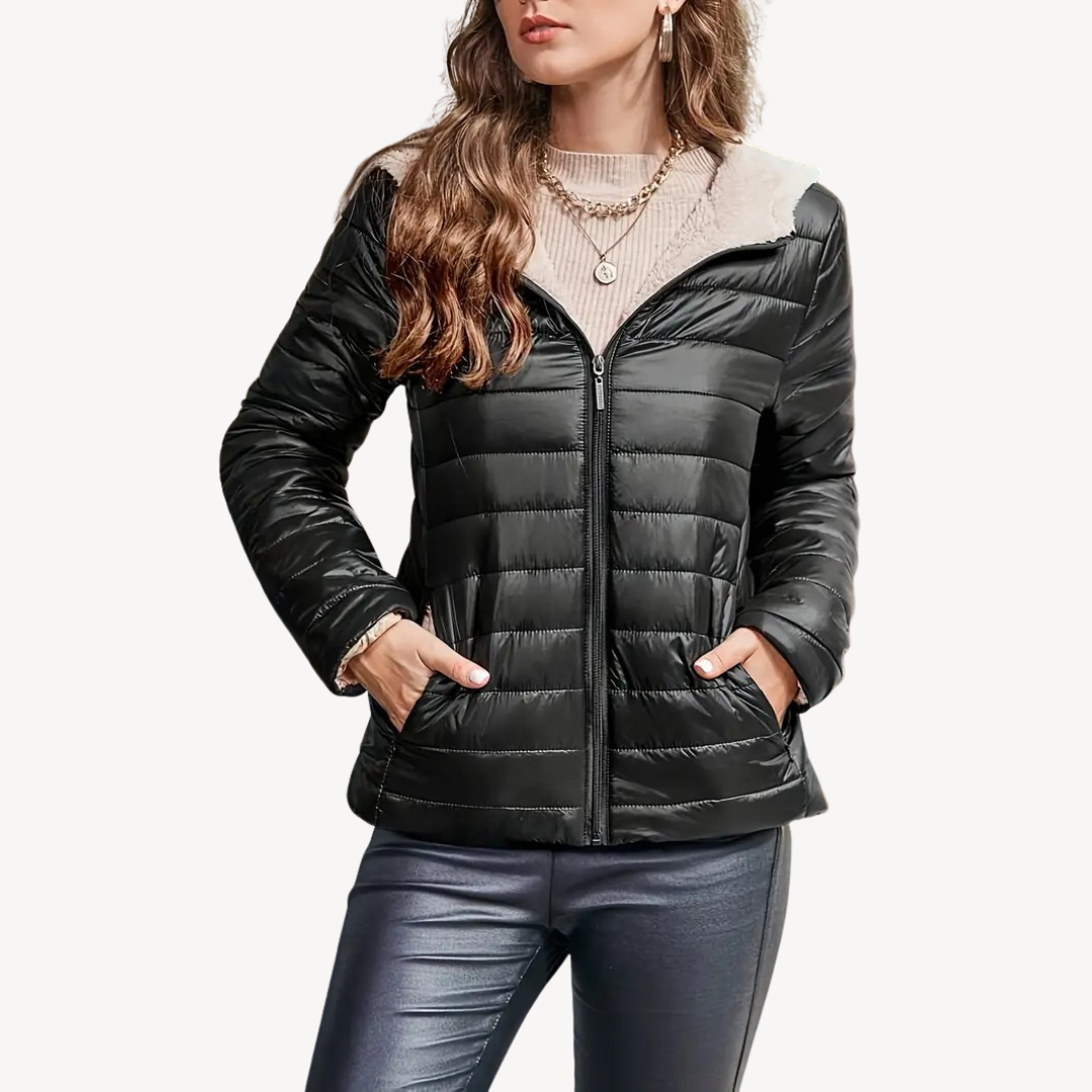 VogeLuxe | Ultraleichte Pufferjacke mit Kapuze für Damen 4