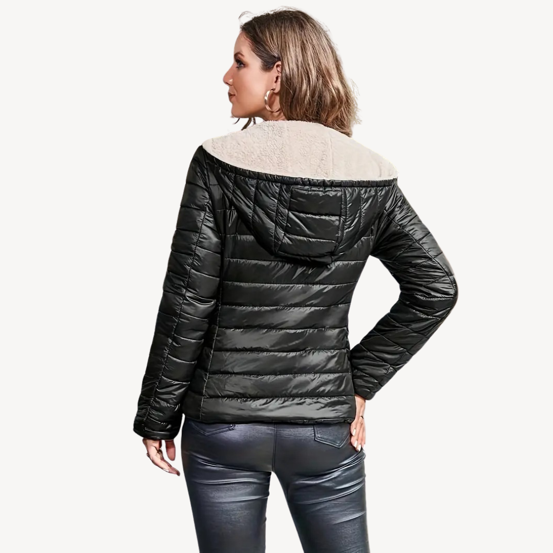 VogeLuxe | Ultraleichte Pufferjacke mit Kapuze für Damen 5